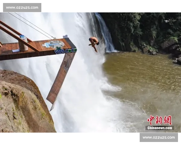 跳水比赛：挑战极限与完美动作的完美结合，探索水中艺术与竞技的魅力 - 副本 (9) - 副本 - 副本